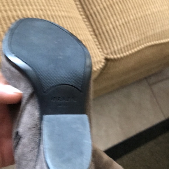 Prada brown suede boots - Picture 3 of 7